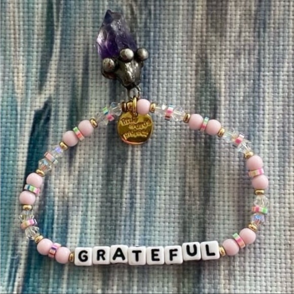 NWOT Little Words Project Friendship Bracelet GRATEFUL Purple Amethyst Charm OS - Picture 2 of 6